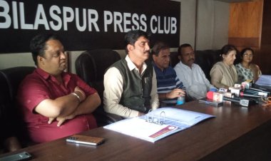 *मेंटेनेंस चार्ज भी नहीं देते हैं और कॉलोनी को विवादित बनाकर रख दिया है एनजीओ ने: रामावैली आवासीय सहकारी समिति के पदाधिकारियों ने की पत्रकारों से चर्चा*