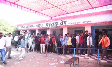 *मस्तूरी जनपद में मतदान संपन्न, कलेक्टर-एसपी ने मतदान का लिया जायजा* 