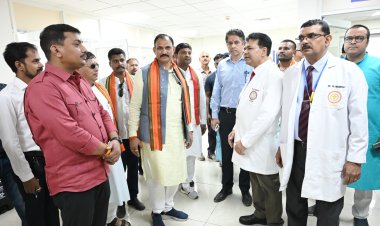 *स्वास्थ्य मंत्री श्याम बिहारी जायसवाल ने सुपर स्पेशलिटी, मेंटल हॉस्पिटल और जिला अस्पताल का किया निरीक्षण,सुपर स्पेशलिटी हॉस्पिटल में आईपीडी जल्द शुरू करने दिए निर्देश*