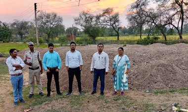 *कलेक्टर के निर्देश पर बड़ी कार्रवाई अवैध रूप से डंप किए गए 120 ट्रैक्टर रेत जब्त*