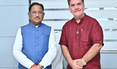 मुख्यमंत्री श्री विष्णु देव साय से हार्टफुलनेस संस्थान के डायरेक्टर श्री चावला ने की सौजन्य भेंट