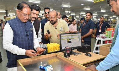 प्राइस टैग में सूचित की जा रही है जीएसटी दरों में कमी के बाद नई कीमत