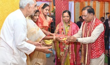 मुख्यमंत्री श्री विष्णुदेव साय बसना सलखण्ड में मां महालक्ष्मी पूजन कार्यक्रम में हुए शामिल