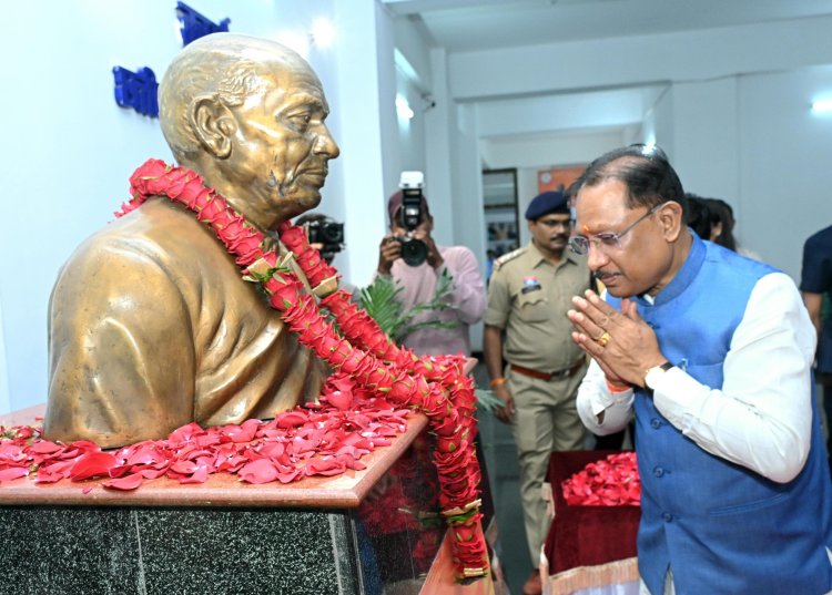 राष्ट्रीय एकता दिवस पर मुख्यमंत्री ने सरदार पटेल की प्रतिमा पर किया माल्यार्पण