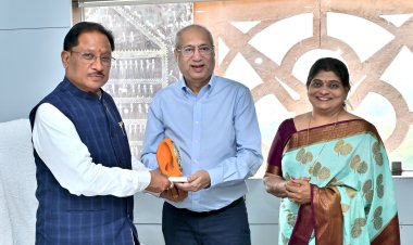 मुख्यमंत्री श्री साय से एनएमआईएमएस के प्रतिनिधियों ने की सौजन्य मुलाकात