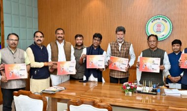 *दो वर्ष की निरंतर सेवा, निरंतर विकास की दिशा में एक और पहल: मुख्यमंत्री श्री साय ने कॉफी टेबल बुक का किया विमोचन*