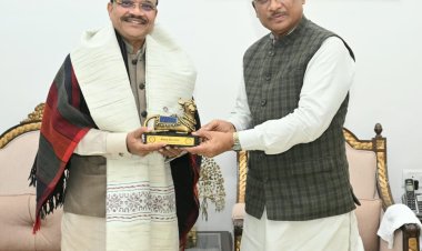 *मुख्यमंत्री श्री विष्णुदेव साय से भारत स्काउट एवं गाइड्स के राष्ट्रीय अध्यक्ष डॉ. अनिल जैन ने की सौजन्य मुलाकात*