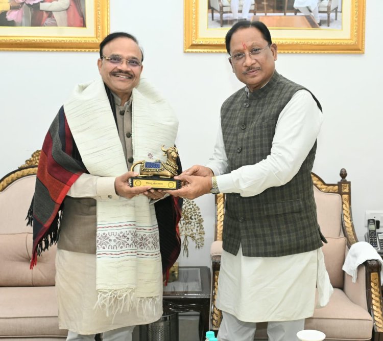 *मुख्यमंत्री श्री विष्णुदेव साय से भारत स्काउट एवं गाइड्स के राष्ट्रीय अध्यक्ष डॉ. अनिल जैन ने की सौजन्य मुलाकात*