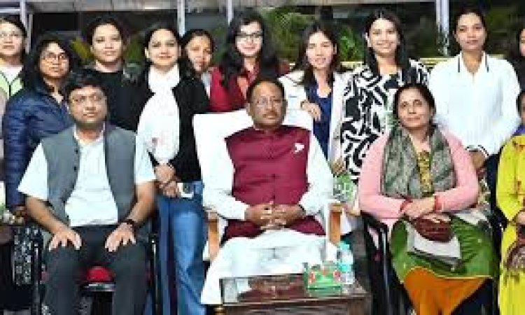 पहली बार छत्तीसगढ़ की महिला पत्रकारों के दल ने किया अध्ययन भ्रमण, खुशियों भरी मुस्कान के साथ जताया मुख्यमंत्री का आभार