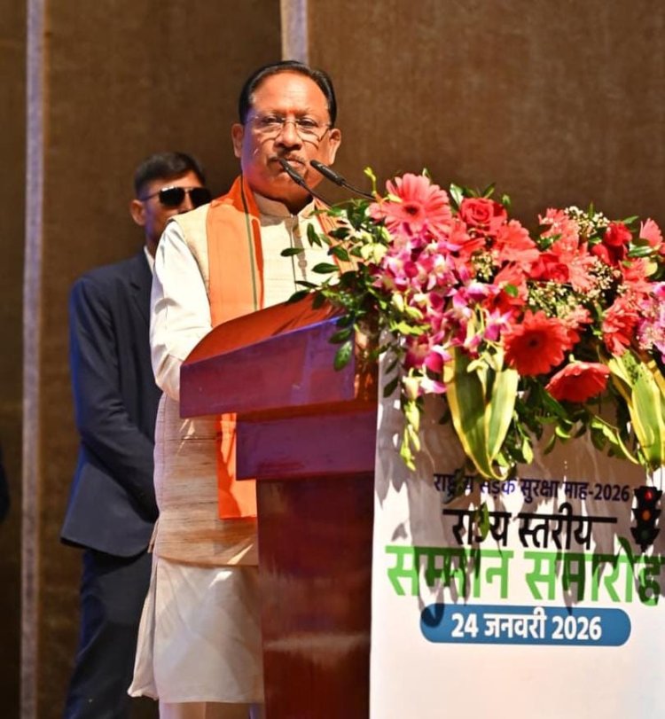 *मुख्यमंत्री ग्रामीण बस योजना के तहत 12 मार्ग में 12 नवीन बसों का शुभारंभ और रायपुर के पंडरी में आधुनिक लाइसेंस सेंटर कार्यालय भवन पंडरी का हुआ भूमिपूजन*