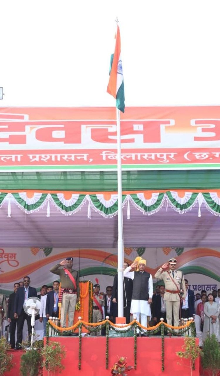 *Audience appreciates Chhattisgarh tableau with thunderous applause*