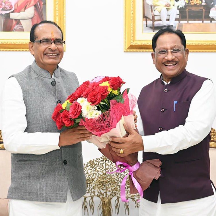 *मुख्यमंत्री श्री विष्णुदेव साय से केंद्रीय कृषि मंत्री श्री शिवराज सिंह चौहान ने की सौजन्य मुलाकात*