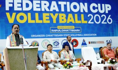 *मुख्यमंत्री श्री साय ने तमिलनाडू और सर्विसेस के बीच हुए उद्घाटन मैच को पूरा देखा, कांटे के मुकाबले वाले मैच के समाप्त होने के बाद ही इंडोर स्टेडियम से निकले*