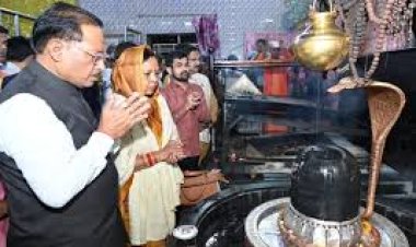 *महाशिवरात्रि पर बाबा धाम में मुख्यमंत्री ने की पूजा-अर्चना, 1.20 करोड़ के विकास कार्यों का शिलान्यास*
