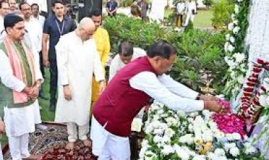 *मुख्यमंत्री श्री विष्णुदेव साय ने श्रीमती कुसुम सिन्हा को दी श्रद्धांजलि*