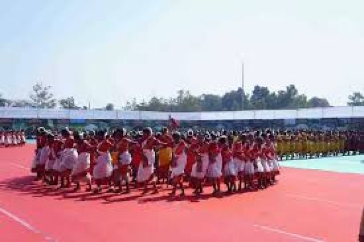 *स्कूली बच्चों की प्रस्तुति से प्रभावित हुए केंद्रीय गृह मंत्री श्री शाह , ताली बजाकर बढ़ाया उत्साह*