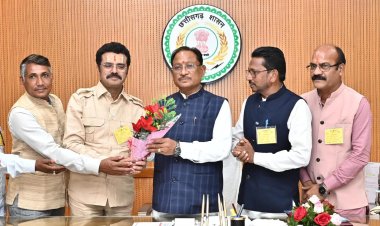 *इंद्रावती नदी पर बैराज की स्वीकृति पर जगदलपुर नगर निगम के प्रतिनिधिमंडल ने मुख्यमंत्री का जताया आभार*