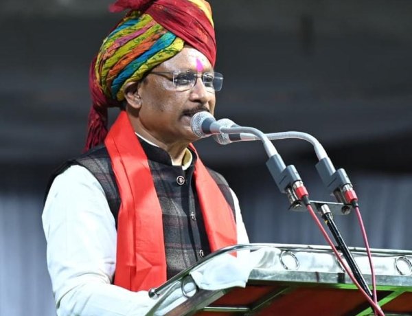 *समाज के लिए सामुदायिक भवन हेतु 50 लाख और पारागांव में सीसी रोड निर्माण के लिए 20 लाख रुपये देने की घोषणा*