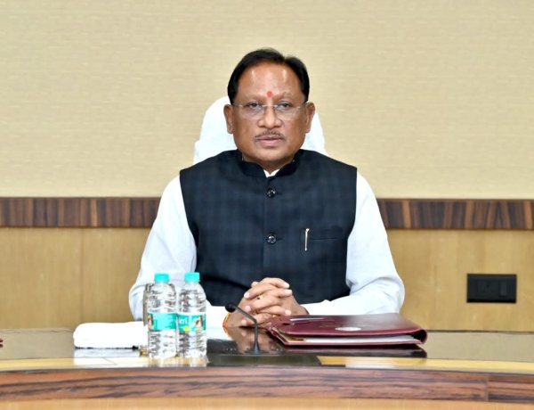 *कर्तव्यनिष्ठ होकर जनसेवा एवं सुशासन के लिए जमीनी स्तर पर करें बेहतर कार्य : मुख्यमंत्री श्री विष्णु देव साय*
