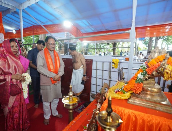 *मुख्यमंत्री श्री विष्णुदेव साय ने भोरमदेव धाम में की पूजा-अर्चना, प्रदेश की सुख-समृद्धि के लिए की मंगलकामना*