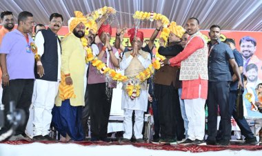 मुख्यमंत्री श्री साय ऐतिहासिक रावणभाठा मैदान में आयोजित विजयादशमी उत्सव में हुए शामिल, प्रदेशवासियों को दी दशहरा पर्व की शुभकामनाएं