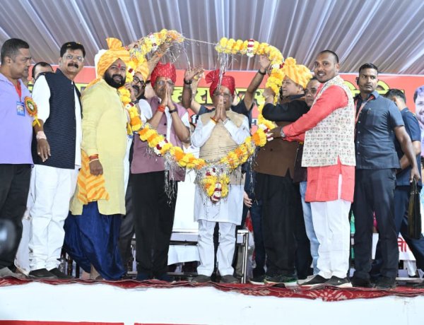 मुख्यमंत्री श्री साय ऐतिहासिक रावणभाठा मैदान में आयोजित विजयादशमी उत्सव में हुए शामिल, प्रदेशवासियों को दी दशहरा पर्व की शुभकामनाएं