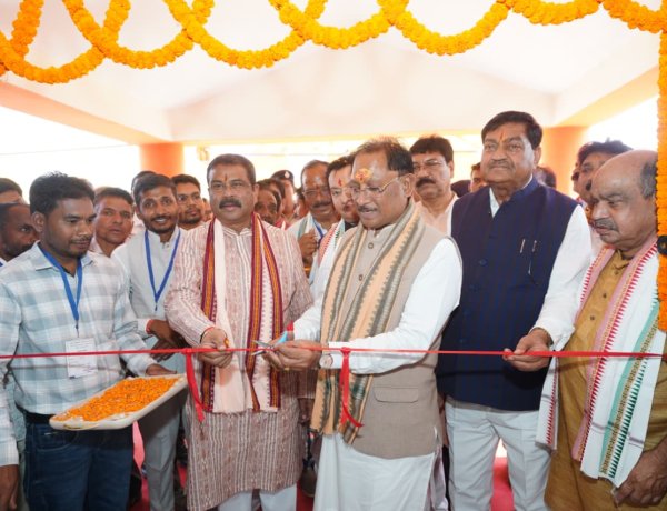 *सुशासन और पारदर्शिता के साथ हर वर्ग तक शासन की योजनाओं का लाभ पहुंचाना हमारी प्राथमिकता : मुख्यमंत्री श्री साय*